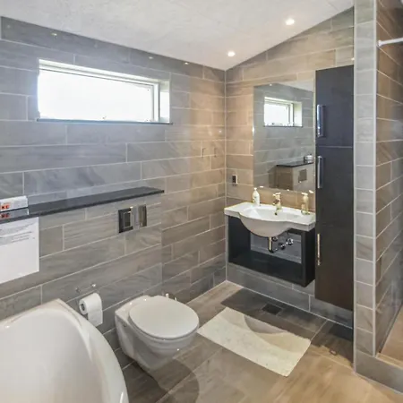 Three-bedroom In Ferienhaus Glesborg