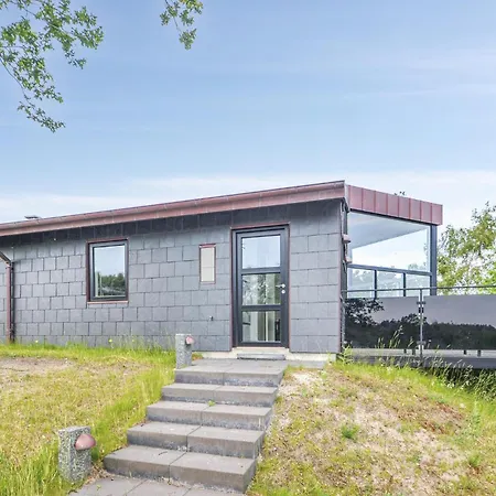 Beautiful Home In Glesborg With Kitchen *