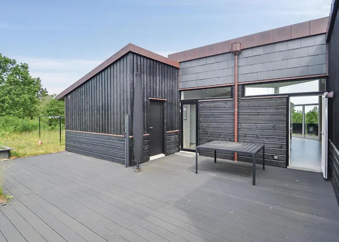Feriehus Three-bedroom In *